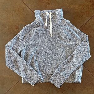 Aerie Turtle/Mock Neck Christmas collection sweater Size Small